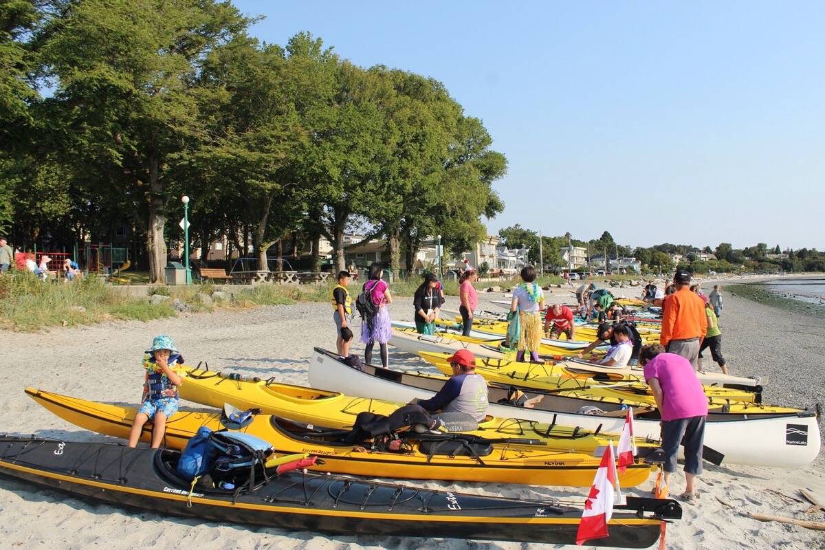 Participants get ready in Oak Bay for the 2022 Paddle for Health fundraiser. (Black Press Media file photo)