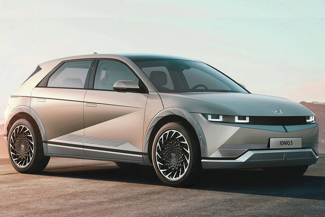 The long-rumoured N version of the Hyundai Ioniq 5 (standard version pictured) will somewhat mirror the performance of the related Kia EV6 GT. PHOTO: HYUNDAI