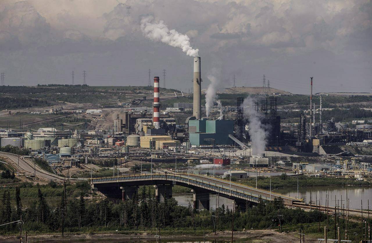 In the last year, Canadian green groups have lodged at least four formal complaints with the Competition Bureau, alleging false or misleading environmental claims by fossil fuel companies. Suncor’s base plant with upgraders in the oil sands in Fort McMurray Alta., on Monday June 13, 2017. THE CANADIAN PRESS/Jason Franson