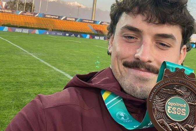 Mill Bay product Matt Percillier takes a selfie with his new hardware following Team Canada’s bronze medal rugby sevens win at the Pan Am Games in Santiago, Chile on Nov. 3. (Submitted by Liz McDougall)