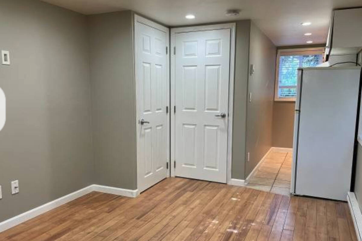 This “micro” suite is just 200 square feet. (Screenshot/Craigslist)