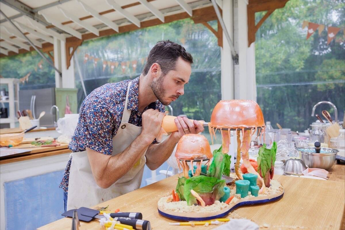 Loïc creates his antigravity under the sea cake. CBC/Geoff George