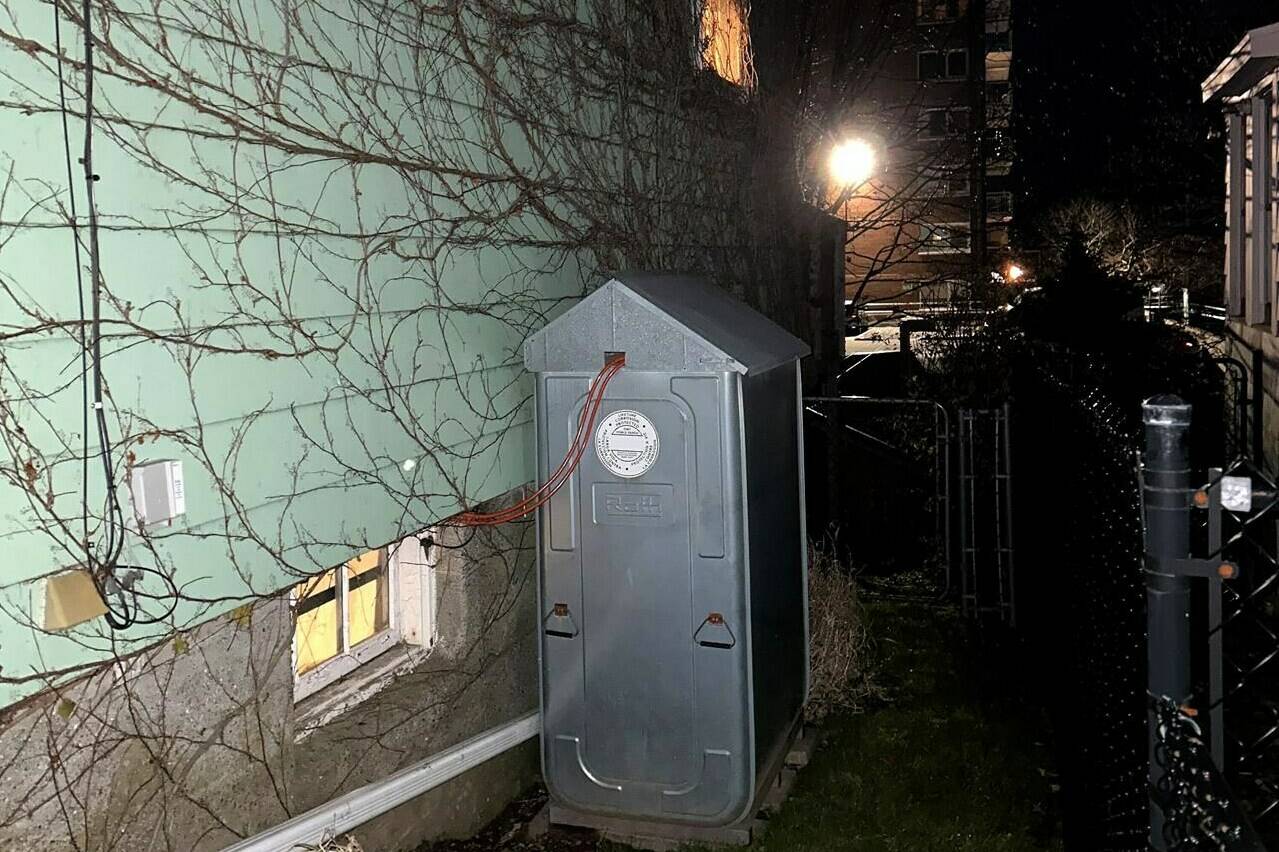A new poll suggests most Canadians support the government’s decision to exempt home heating oil from the carbon price, and would like to see that expanded to all forms of home heating fuel. A shed sits at the side of a house, containing home heating oil, in Halifax, Tuesday, Nov. 21, 2023. THE CANADIAN PRESS/Michael MacDonald