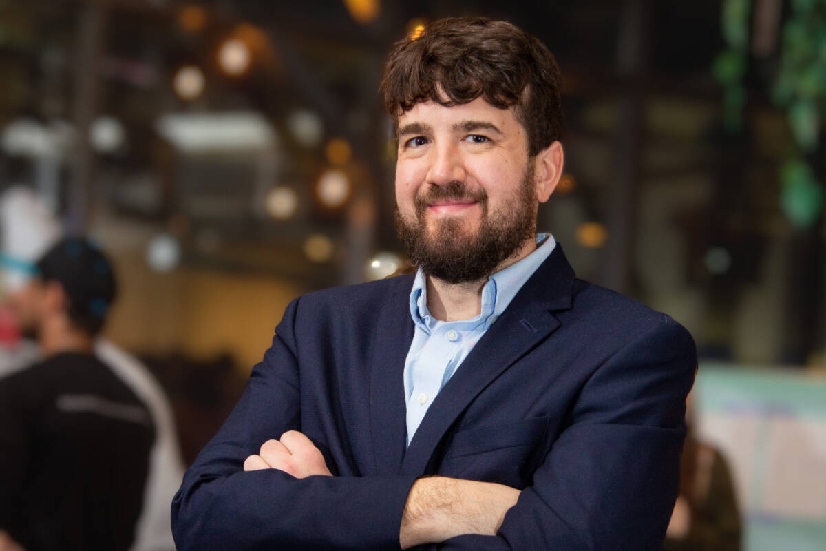 VIU microbiology professor Andrew Loudon’s research is focusing on the relationship between animals and microbes. (Vancouver Island University photo)