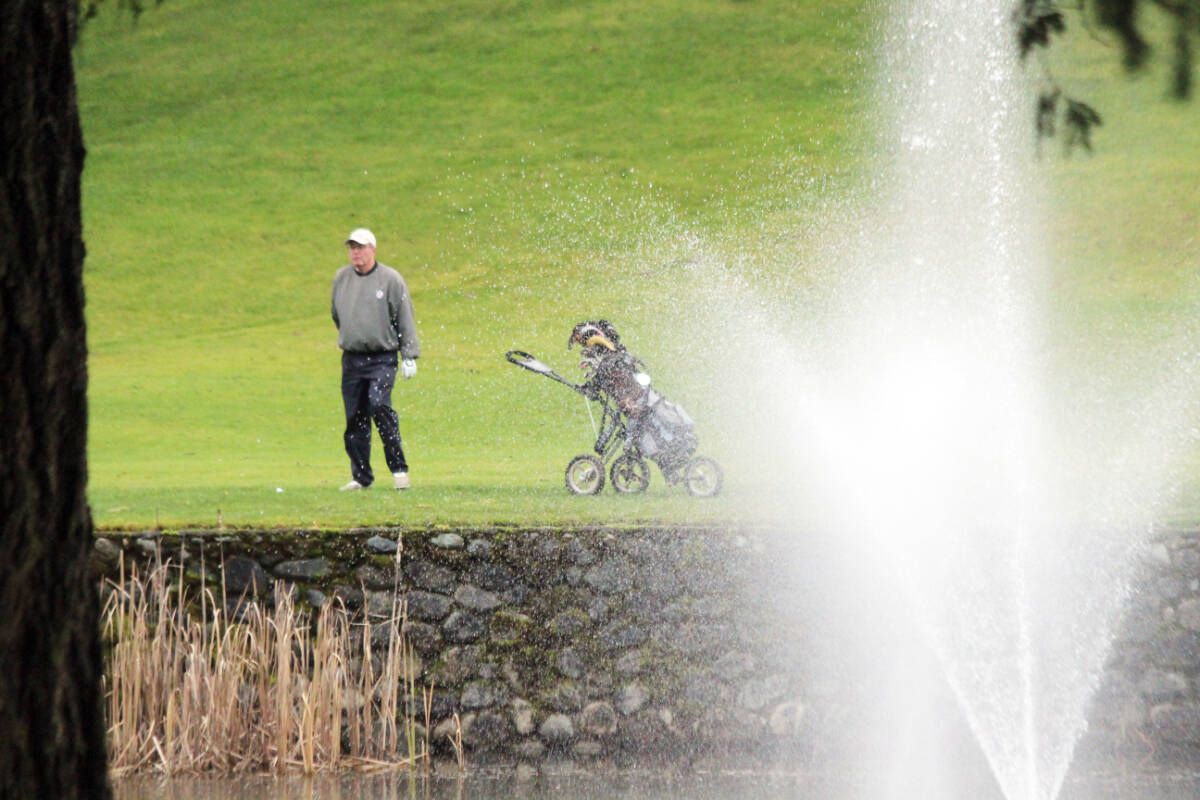 Golfing was not an usual activity during December throughout the region. (Photo by Don Bodger)