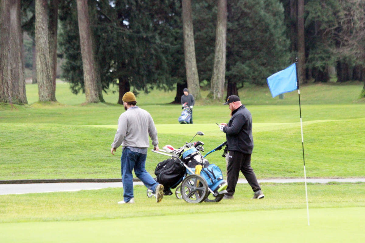 Golfers came out in droves to the Mount Brenton Golf Course in Chemainus during an unseasonably warm December. (Photo by Don Bodger)