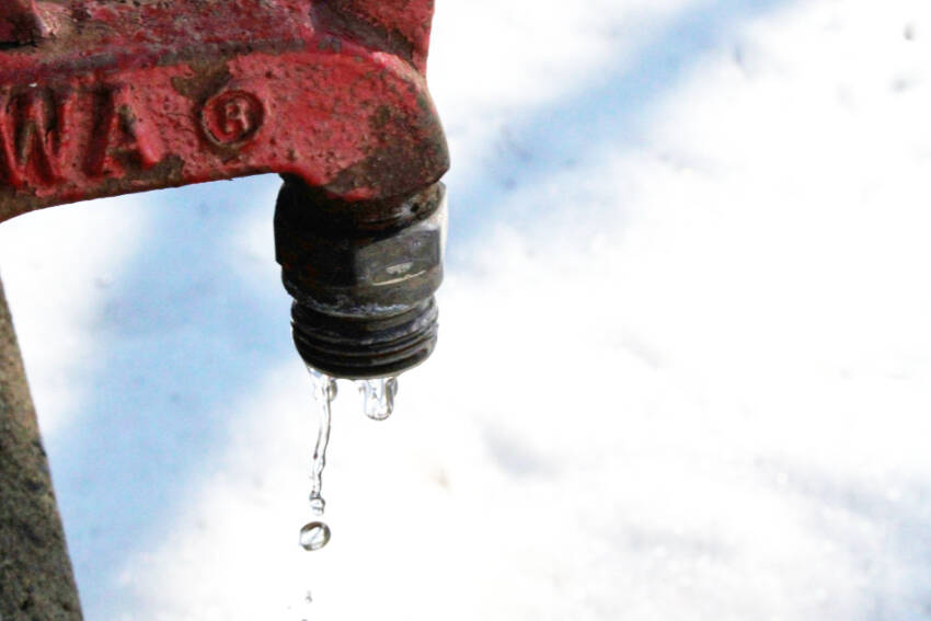 Inclement weather has caused a significant decline in water pressure within the Port Renfrew Water System. (Joe Zlomek - Unsplash)